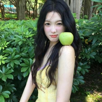 男爵的同桌小女生